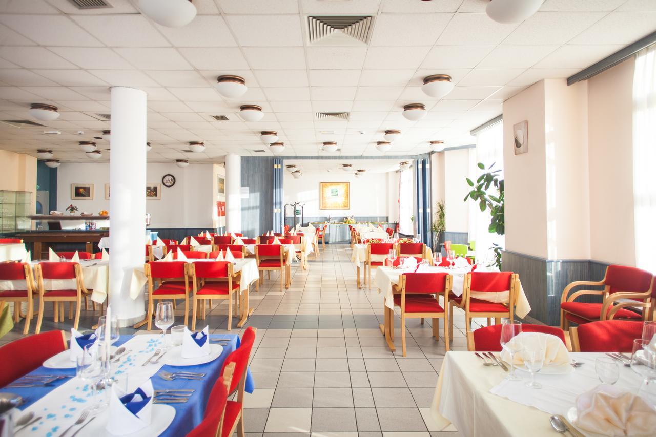 Hotel Dravograd Buitenkant foto